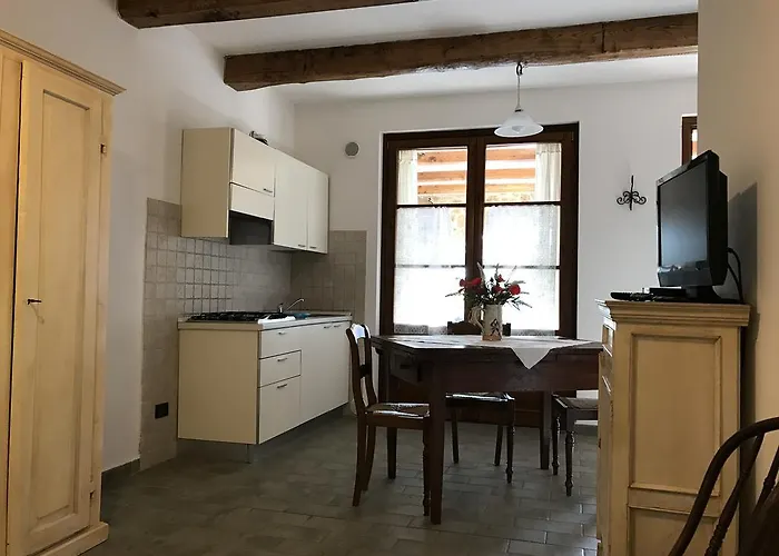 Casale San Giovanni 3*